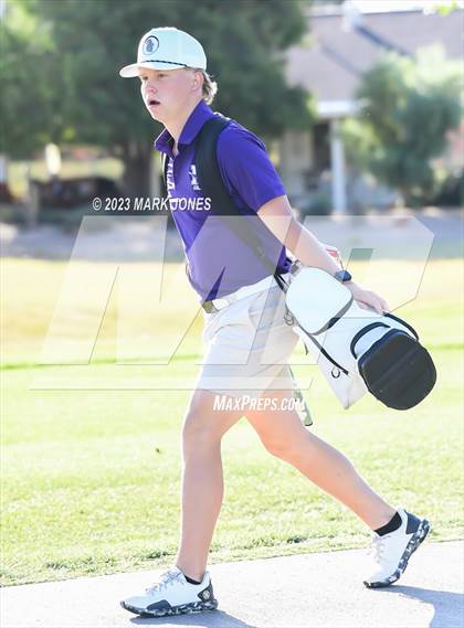 Thumbnail 3 in Metro Invitational Golf Tournament photogallery.