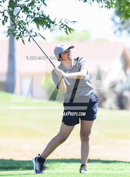 Thumbnail 3 in Metro Invitational Golf Tournament photogallery.