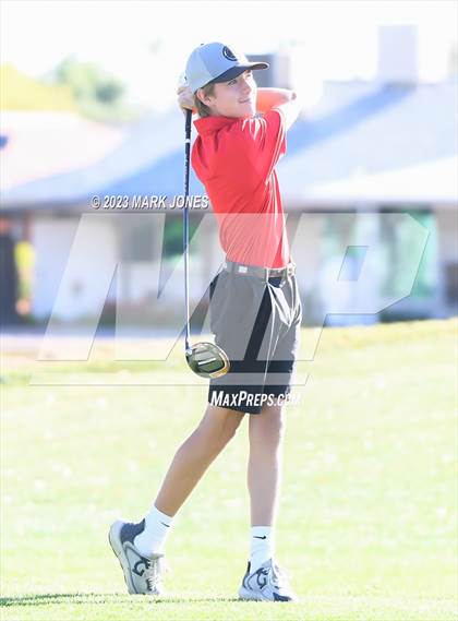 Thumbnail 3 in Metro Invitational Golf Tournament photogallery.