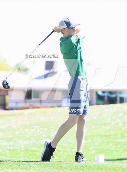 Thumbnail 3 in Metro Invitational Golf Tournament photogallery.