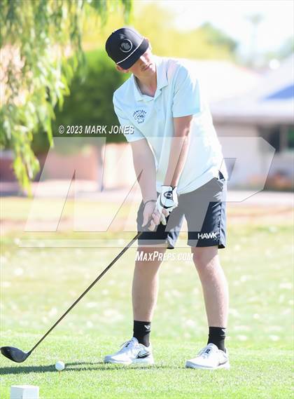 Thumbnail 2 in Metro Invitational Golf Tournament photogallery.