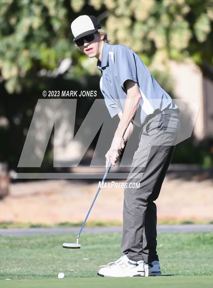 Thumbnail 2 in Metro Invitational Golf Tournament photogallery.