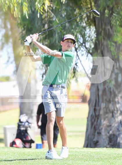 Thumbnail 2 in Metro Invitational Golf Tournament photogallery.