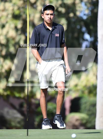 Thumbnail 3 in Metro Invitational Golf Tournament photogallery.