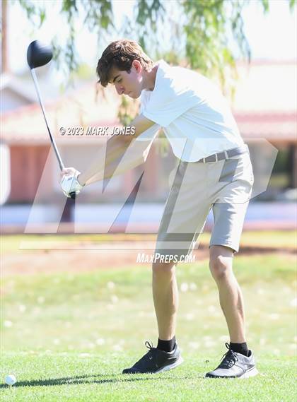 Thumbnail 2 in Metro Invitational Golf Tournament photogallery.