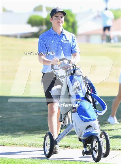 Thumbnail 3 in Metro Invitational Golf Tournament photogallery.