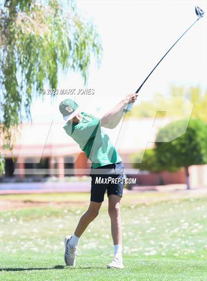 Thumbnail 3 in Metro Invitational Golf Tournament photogallery.