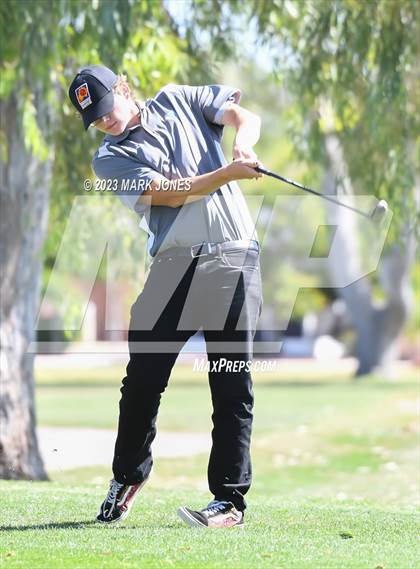 Thumbnail 2 in Metro Invitational Golf Tournament photogallery.