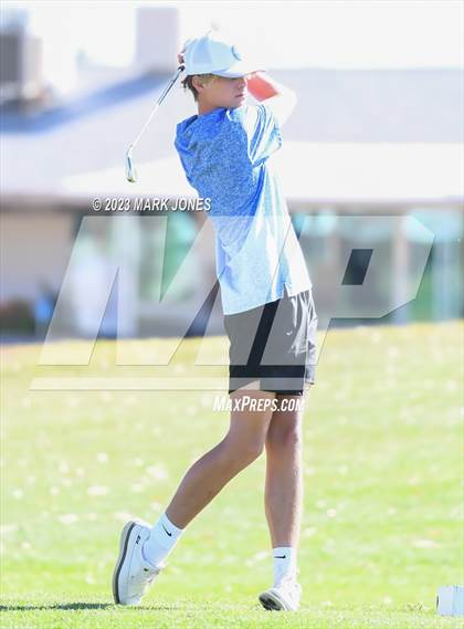 Thumbnail 2 in Metro Invitational Golf Tournament photogallery.