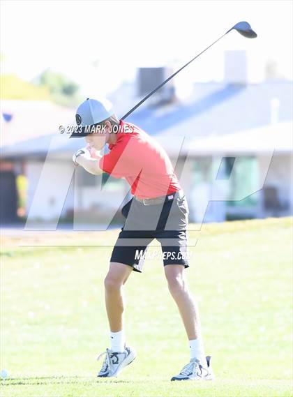 Thumbnail 2 in Metro Invitational Golf Tournament photogallery.
