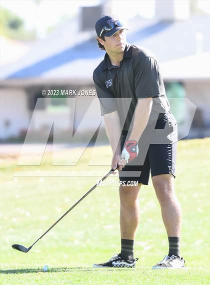 Thumbnail 3 in Metro Invitational Golf Tournament photogallery.