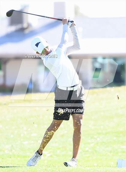 Thumbnail 3 in Metro Invitational Golf Tournament photogallery.