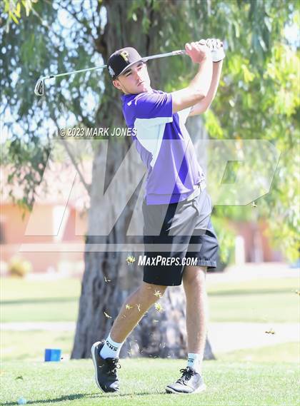 Thumbnail 3 in Metro Invitational Golf Tournament photogallery.