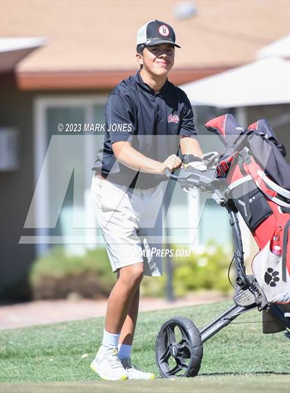 Thumbnail 3 in Metro Invitational Golf Tournament photogallery.