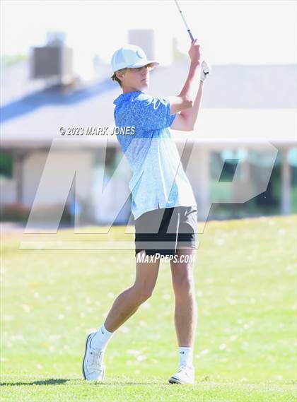 Thumbnail 3 in Metro Invitational Golf Tournament photogallery.