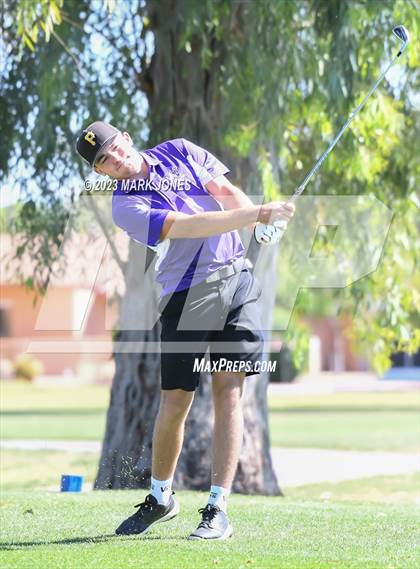 Thumbnail 3 in Metro Invitational Golf Tournament photogallery.