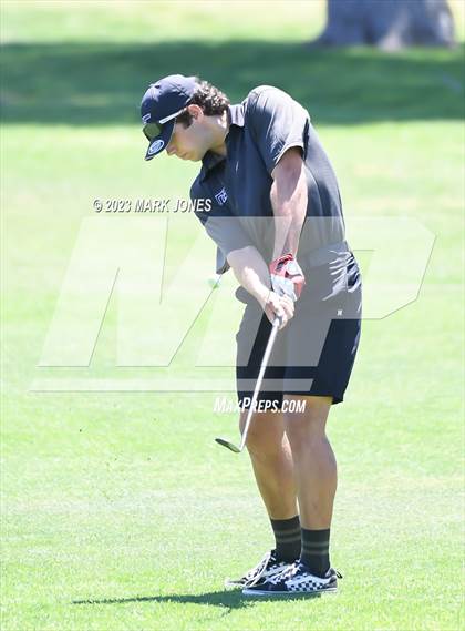 Thumbnail 2 in Metro Invitational Golf Tournament photogallery.