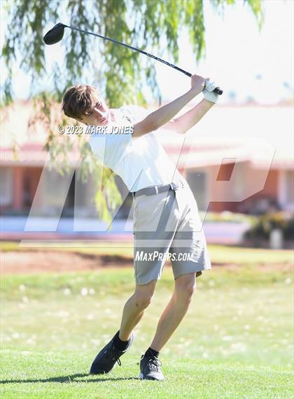Thumbnail 3 in Metro Invitational Golf Tournament photogallery.