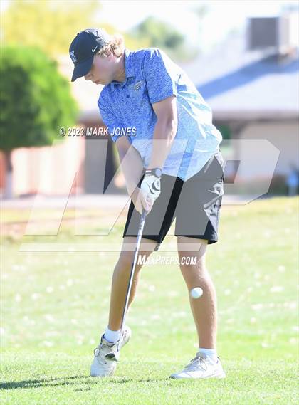 Thumbnail 3 in Metro Invitational Golf Tournament photogallery.