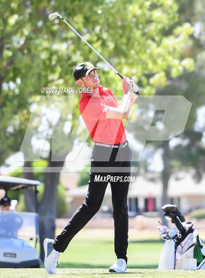 Thumbnail 3 in Metro Invitational Golf Tournament photogallery.