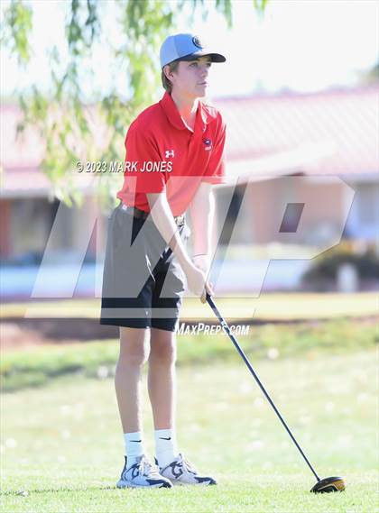 Thumbnail 3 in Metro Invitational Golf Tournament photogallery.