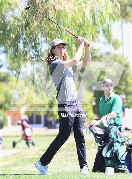Thumbnail 3 in Metro Invitational Golf Tournament photogallery.
