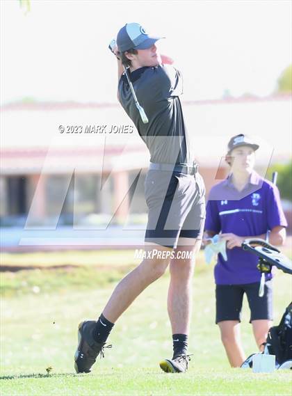 Thumbnail 3 in Metro Invitational Golf Tournament photogallery.