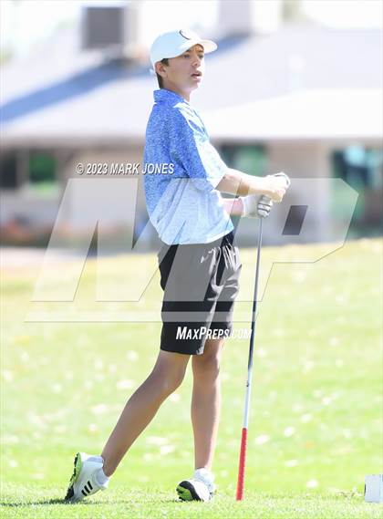 Thumbnail 3 in Metro Invitational Golf Tournament photogallery.