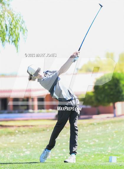 Thumbnail 3 in Metro Invitational Golf Tournament photogallery.