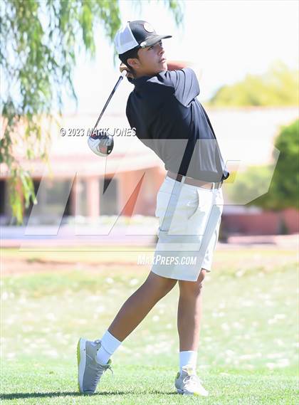 Thumbnail 3 in Metro Invitational Golf Tournament photogallery.