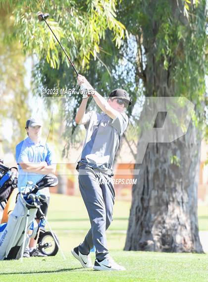 Thumbnail 3 in Metro Invitational Golf Tournament photogallery.