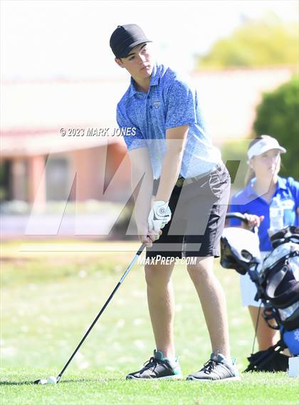 Thumbnail 2 in Metro Invitational Golf Tournament photogallery.