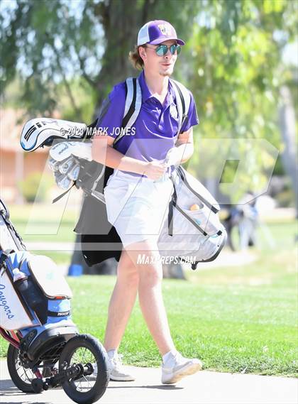 Thumbnail 3 in Metro Invitational Golf Tournament photogallery.