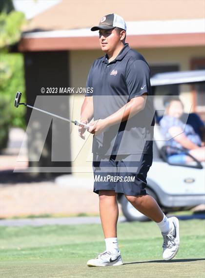 Thumbnail 2 in Metro Invitational Golf Tournament photogallery.