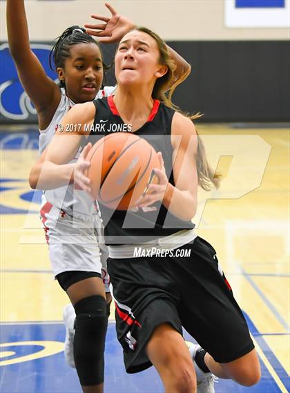 Thumbnail 3 in Roland Park Country vs. Omaha Westside (Nike Tournament of Champions) photogallery.