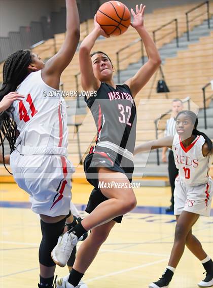 Thumbnail 2 in Roland Park Country vs. Omaha Westside (Nike Tournament of Champions) photogallery.