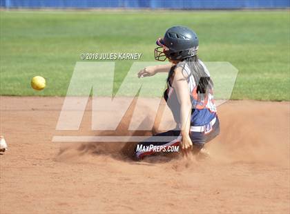 Thumbnail 2 in Liberty vs Bishop Gorman photogallery.