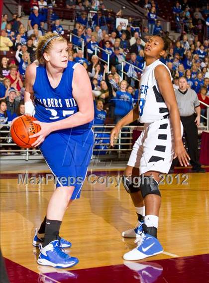 Thumbnail 2 in Barbers Hill vs Ozen (UIL 4A Region 3 Final) photogallery.