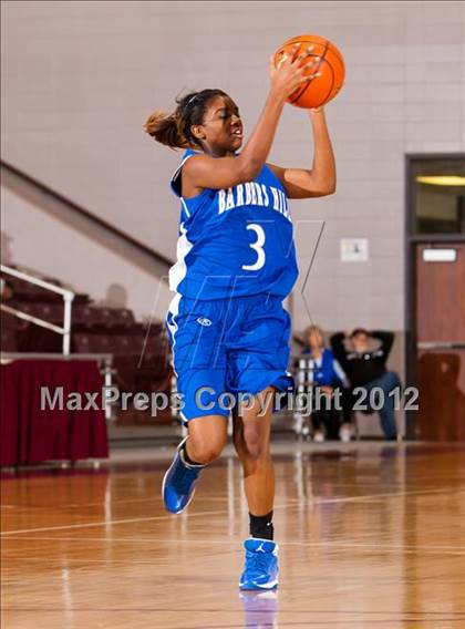 Thumbnail 1 in Barbers Hill vs Ozen (UIL 4A Region 3 Final) photogallery.