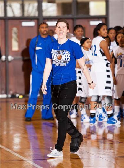 Thumbnail 3 in Barbers Hill vs Ozen (UIL 4A Region 3 Final) photogallery.