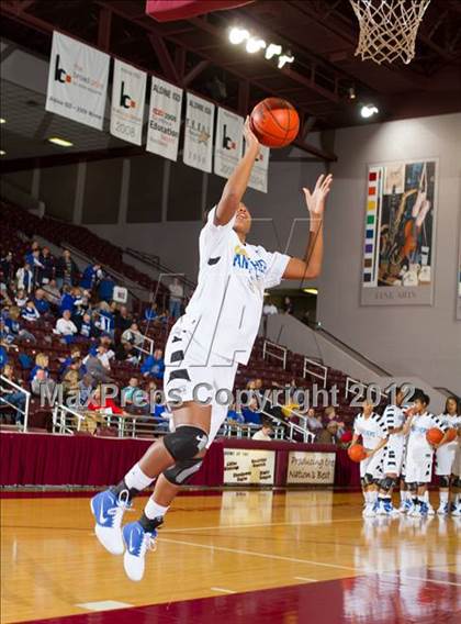 Thumbnail 1 in Barbers Hill vs Ozen (UIL 4A Region 3 Final) photogallery.