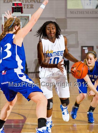 Thumbnail 1 in Barbers Hill vs Ozen (UIL 4A Region 3 Final) photogallery.