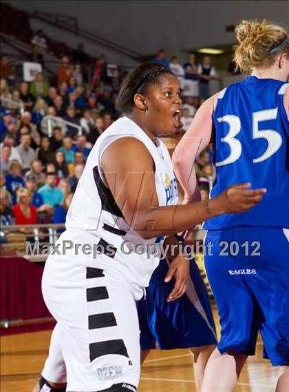 Thumbnail 2 in Barbers Hill vs Ozen (UIL 4A Region 3 Final) photogallery.