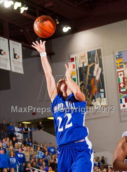 Thumbnail 1 in Barbers Hill vs Ozen (UIL 4A Region 3 Final) photogallery.