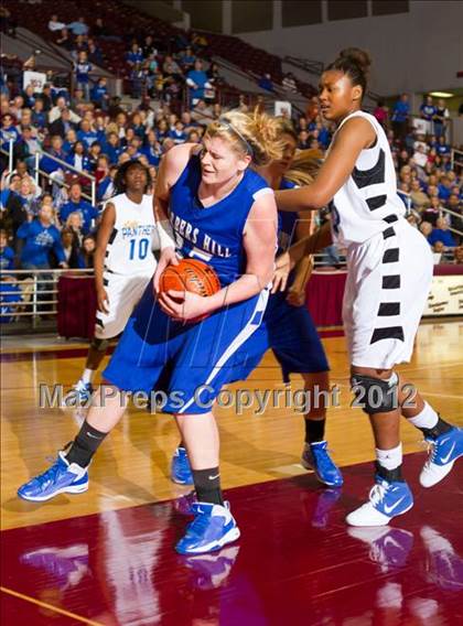 Thumbnail 1 in Barbers Hill vs Ozen (UIL 4A Region 3 Final) photogallery.