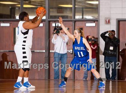 Thumbnail 3 in Barbers Hill vs Ozen (UIL 4A Region 3 Final) photogallery.