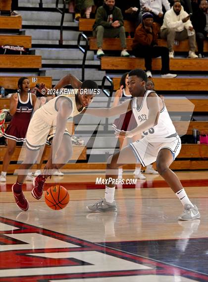 Thumbnail 3 in Pace Academy vs. Pebblebrook (Georgia Nike Elite Showcase) photogallery.