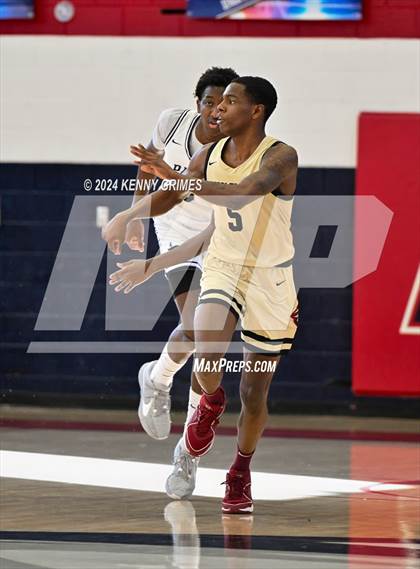 Thumbnail 2 in Pace Academy vs. Pebblebrook (Georgia Nike Elite Showcase) photogallery.