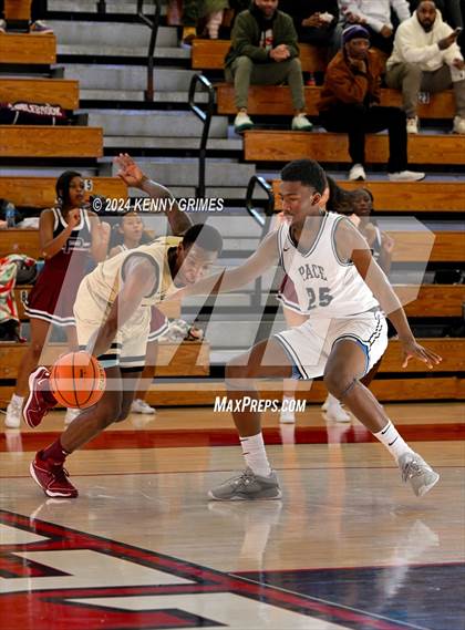 Thumbnail 2 in Pace Academy vs. Pebblebrook (Georgia Nike Elite Showcase) photogallery.