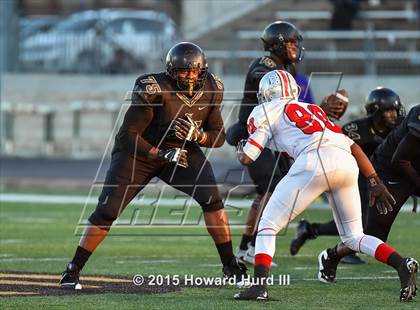 Thumbnail 2 in South Oak Cliff vs. Marshall (UIL 5A Area) photogallery.